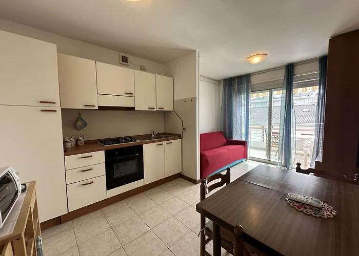 Flat With Side Sea View Just Steps From The Lägenhet *