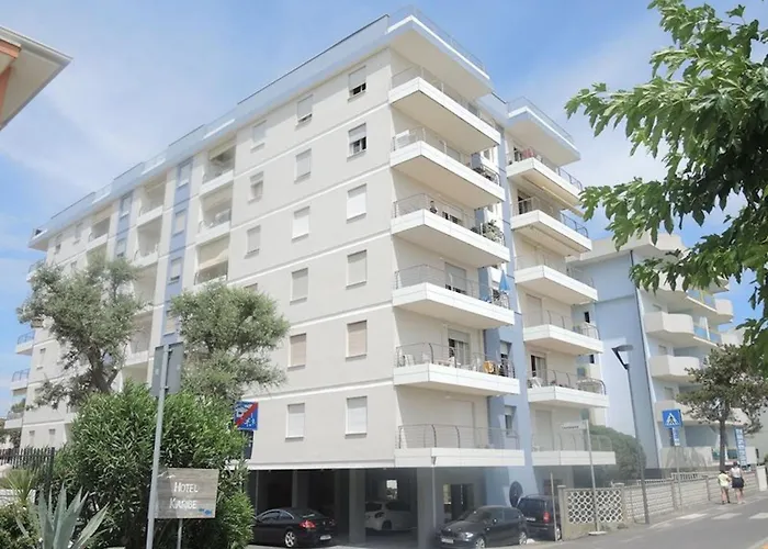 Lägenhet Flat With Side Sea View Just Steps From The *