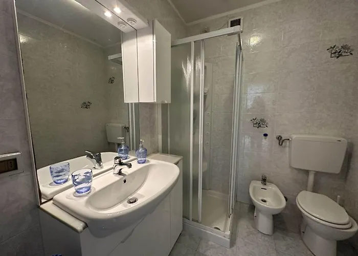 Flat With Side Sea View Just Steps From The * Bibione