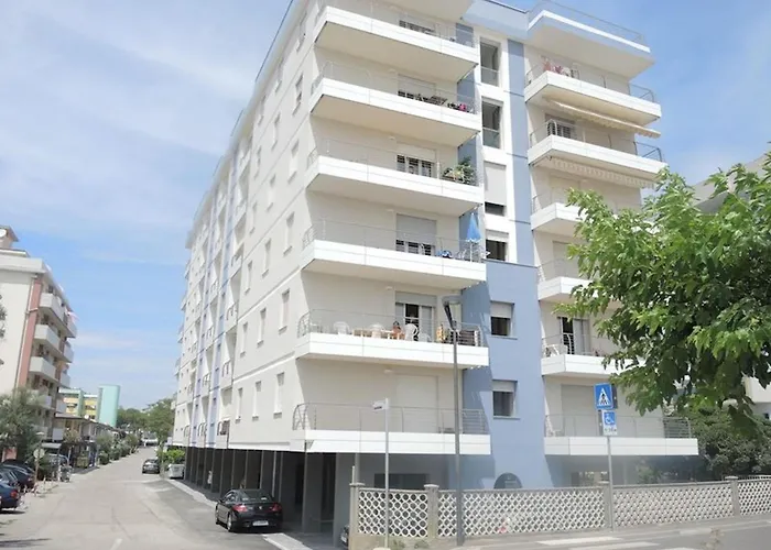 Flat With Side Sea View Just Steps From The Lägenhet *